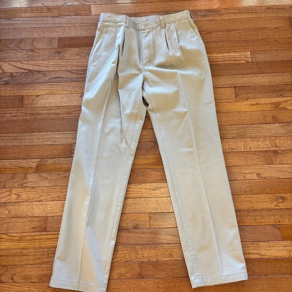 Wrangler Other - Mens Wrangler Riata jeans size 34X34